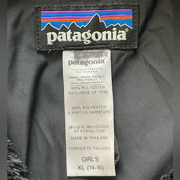 Patagonia Black Girls' Jacket - Picture 6 of 7